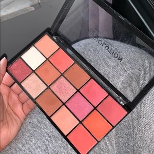 Makeup Revolution Reloaded Neutrals 2 palette